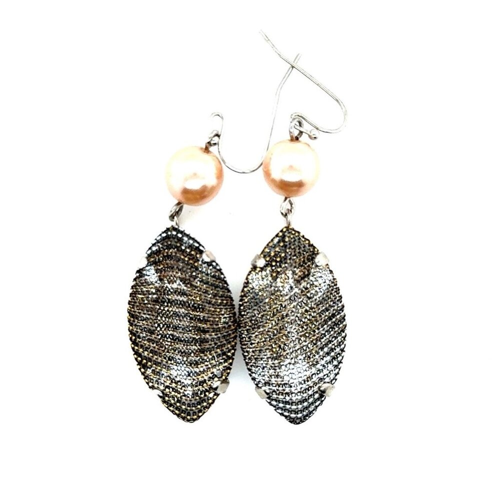 Pear Shaped Pearl Mesh Dangle Earrings
